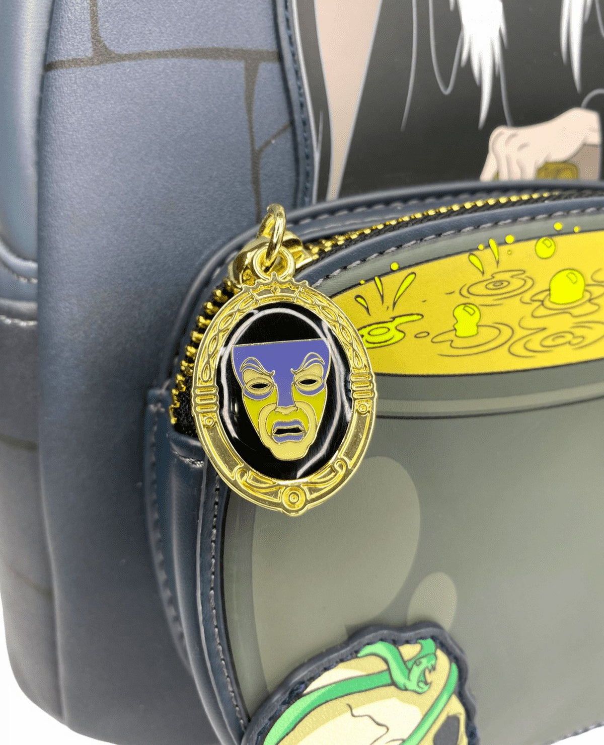 Disney Evil Queen Glow In The Dark Mini Backpack D788