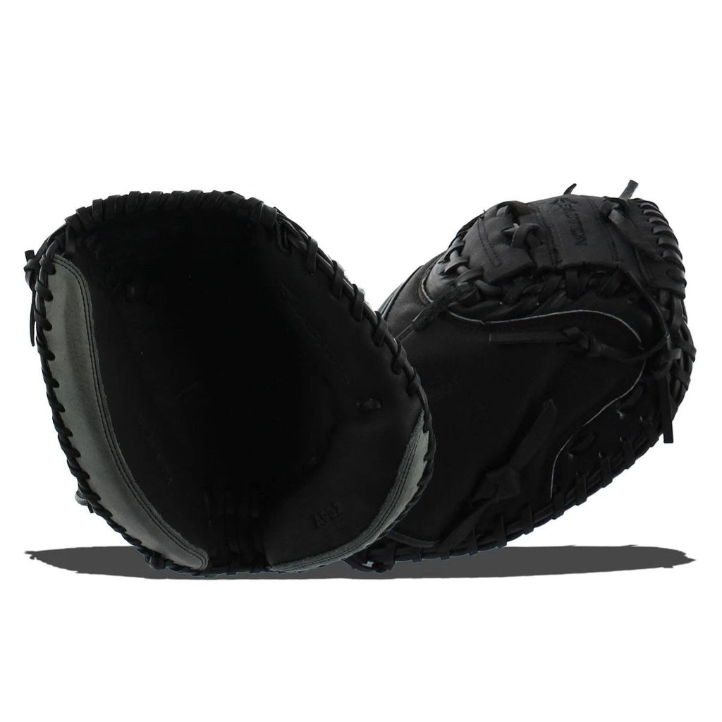 Catcher's Mitt J950848