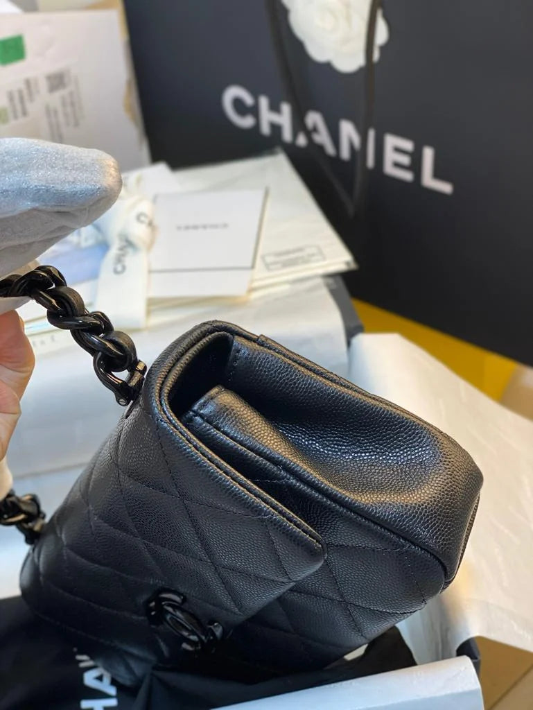 Small Flap Bag Black U764929