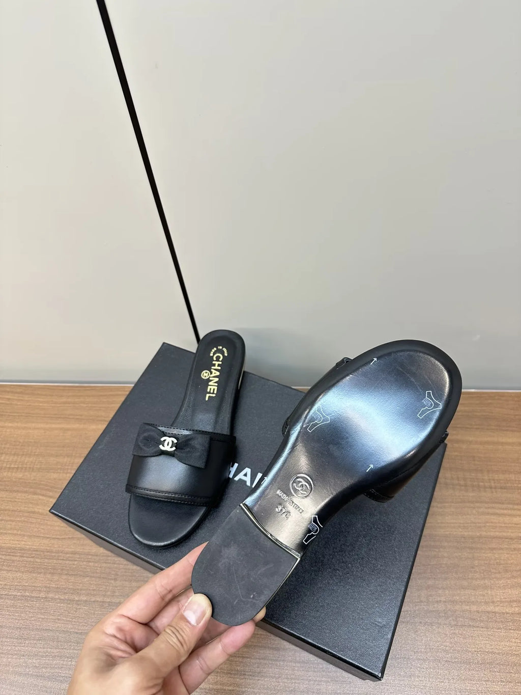 Women Slippers R340798
