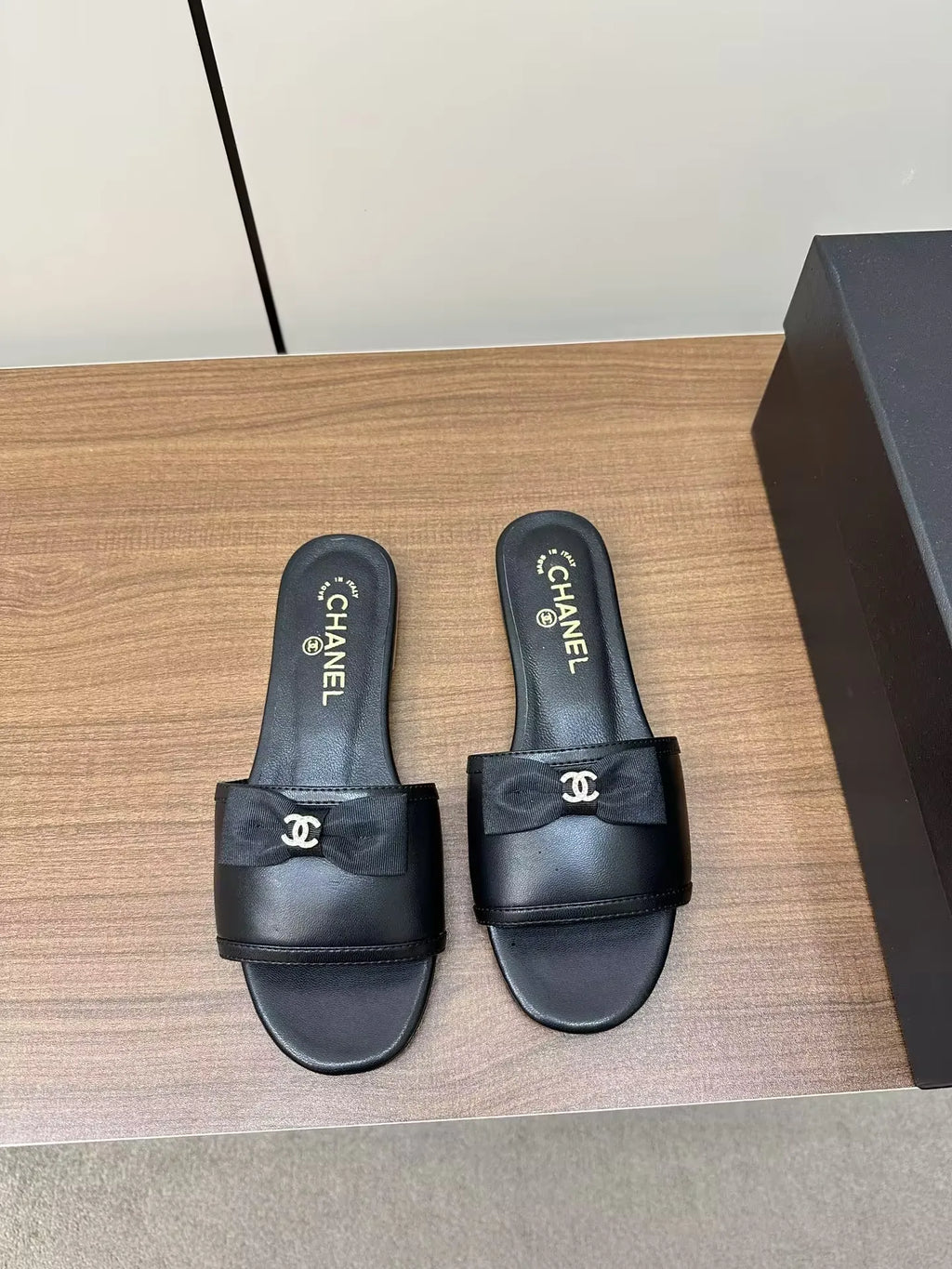 Women Slippers R340798