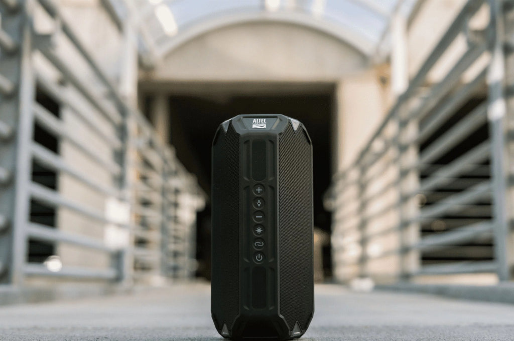 Everythingproof Portable Bluetooth Speaker with LED Lights, Black M615