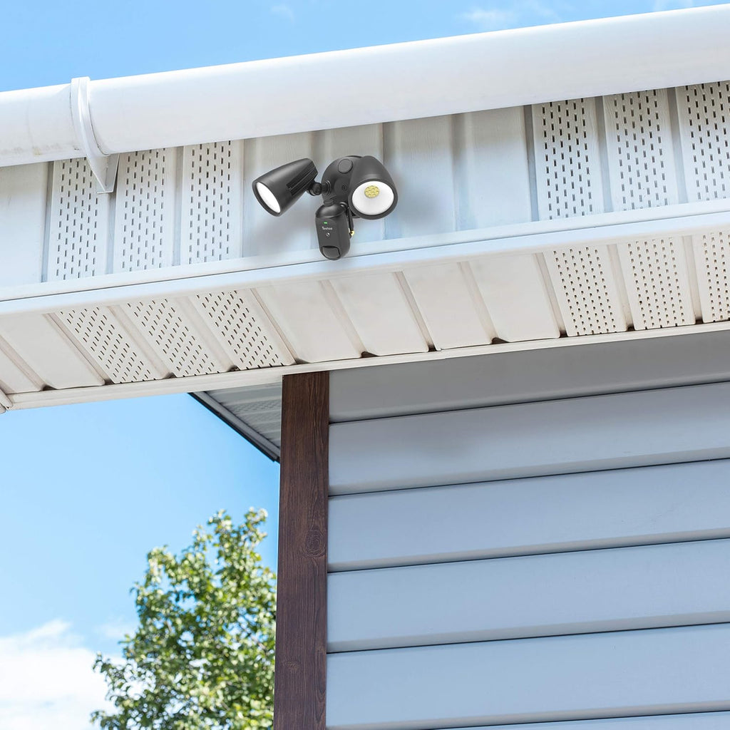 Floodlight Camera Hardwired Motion Sensor Outdoor Light 1080P WiFi IP65 Waterproof P2208