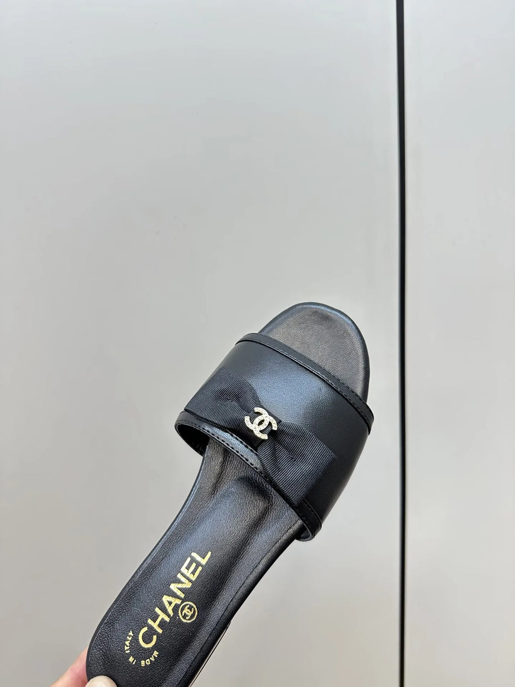 Women Slippers R340798