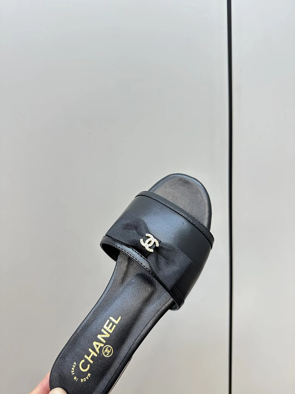 Women Slippers R340798