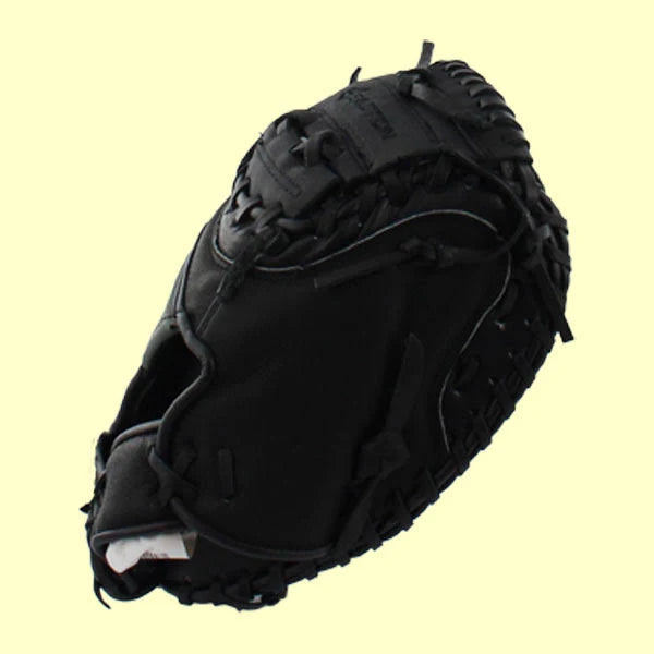 Catcher's Mitt J950848
